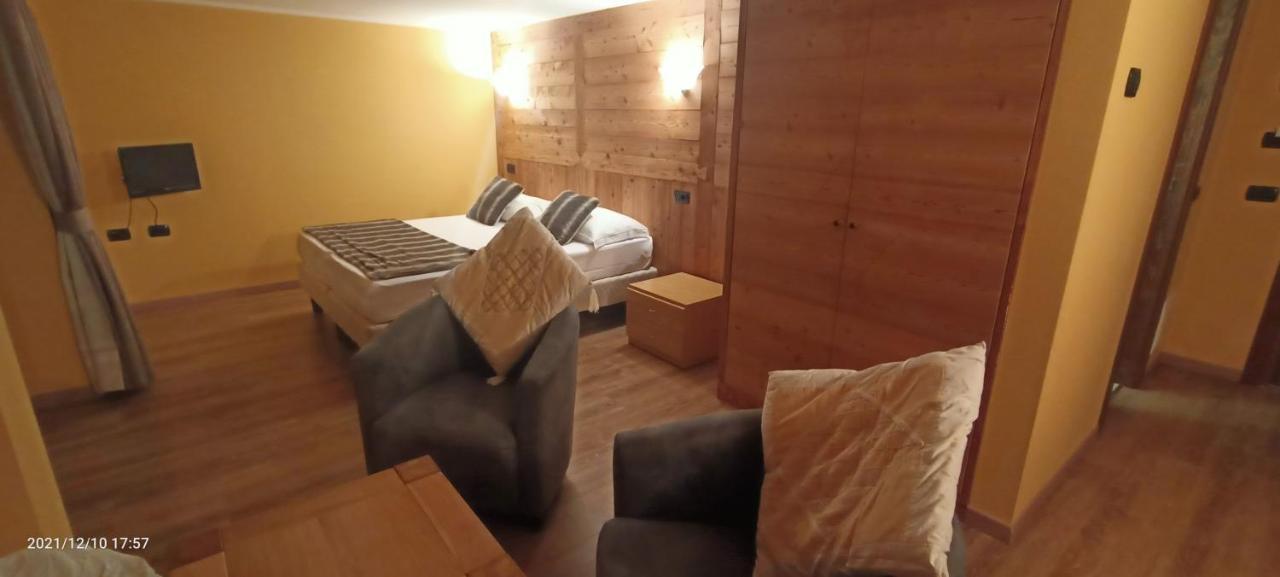 Chalet Alpina Hotel & Apartments La Thuile Luaran gambar