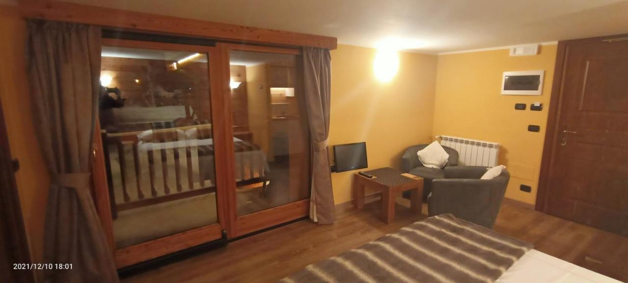 Chalet Alpina Hotel & Apartments La Thuile Luaran gambar