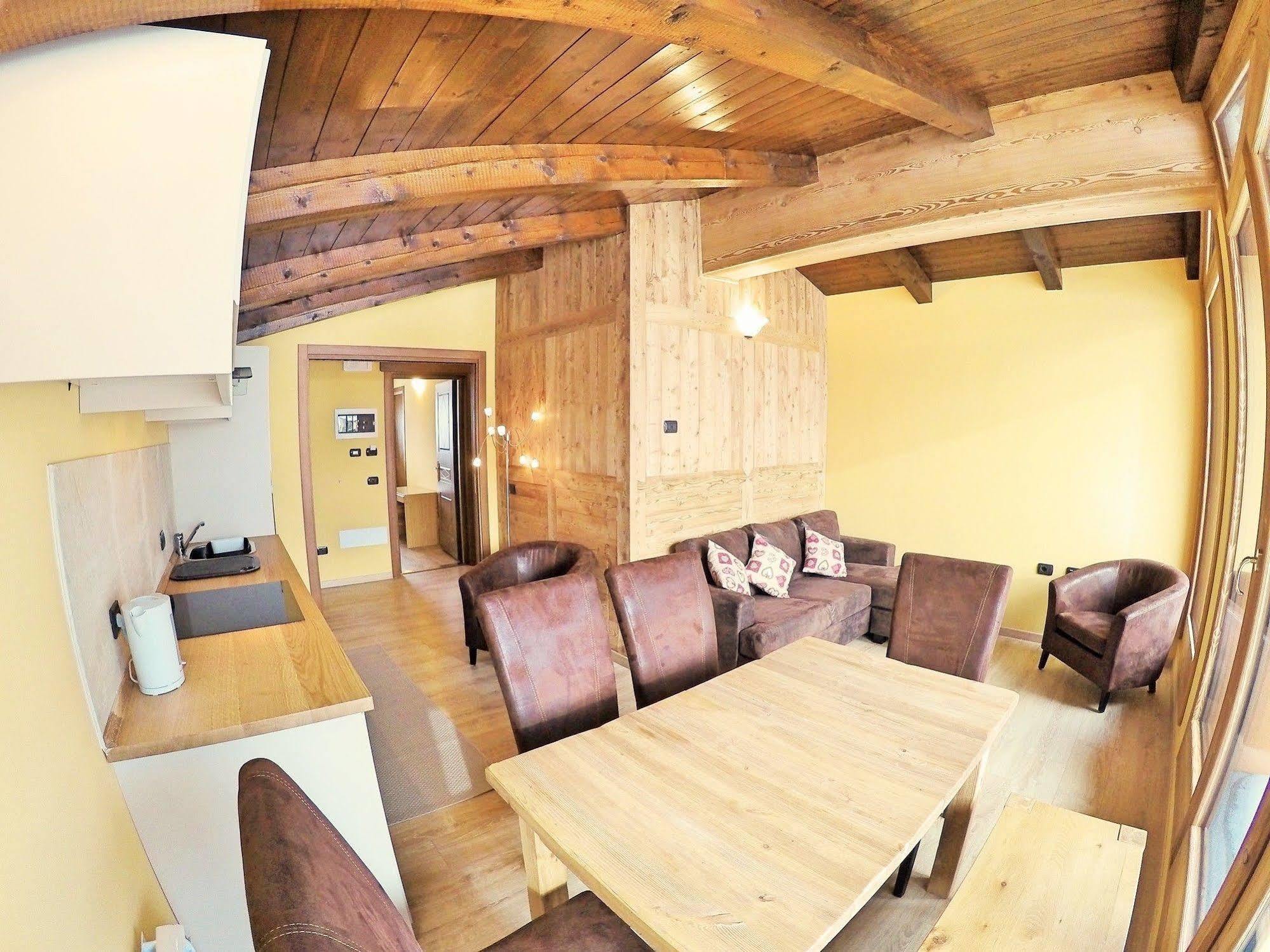 Chalet Alpina Hotel & Apartments La Thuile Luaran gambar